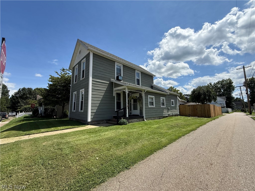 839 Locust Street Property Photo 2