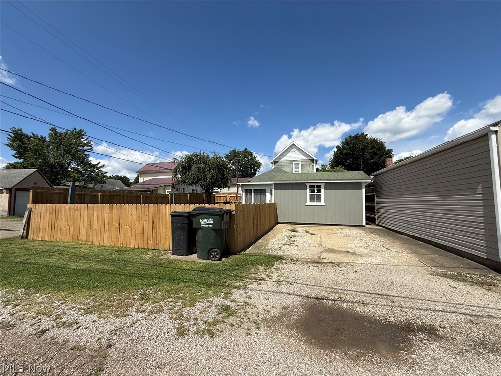 839 Locust Street Property Photo 3