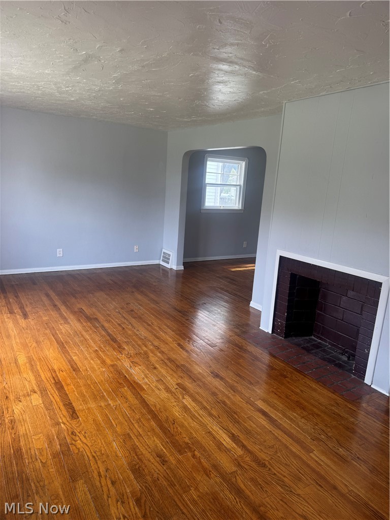 4868 E 88th Street Property Photo 4
