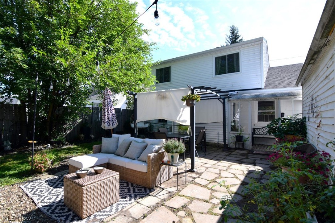 696 High Street Property Photo 29