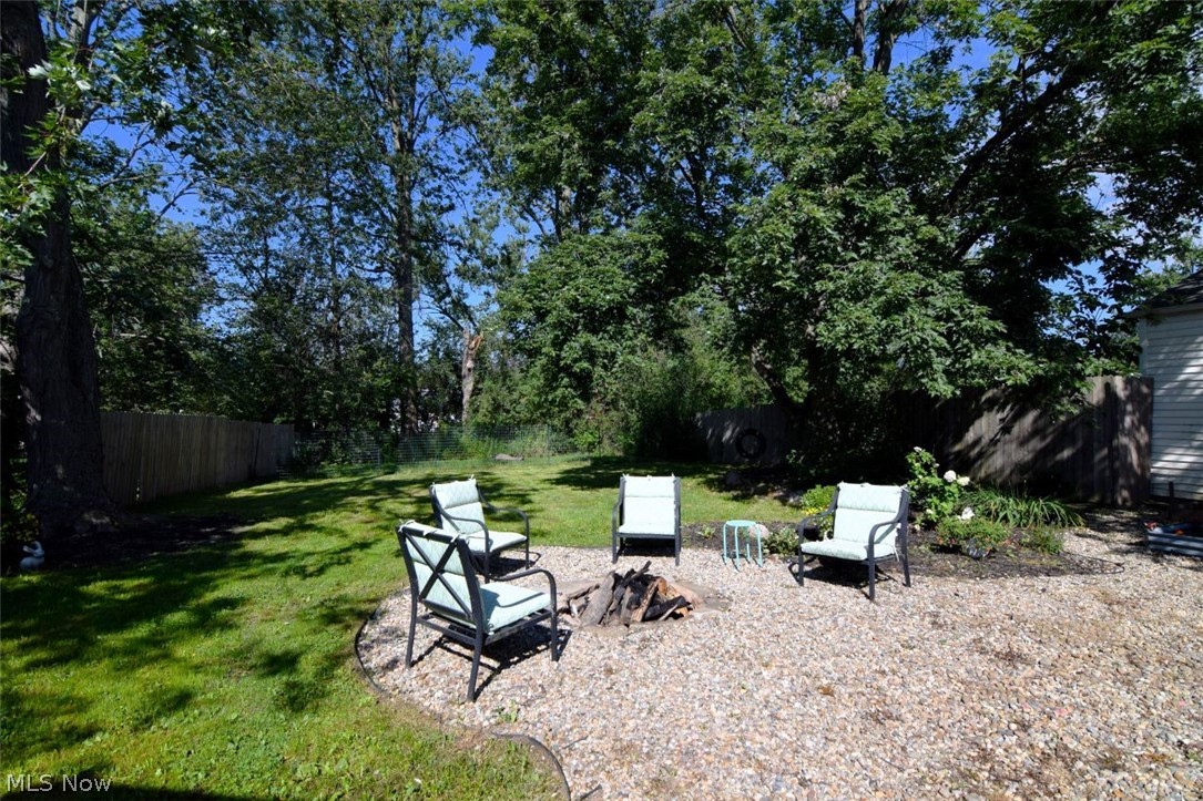 696 High Street Property Photo 30