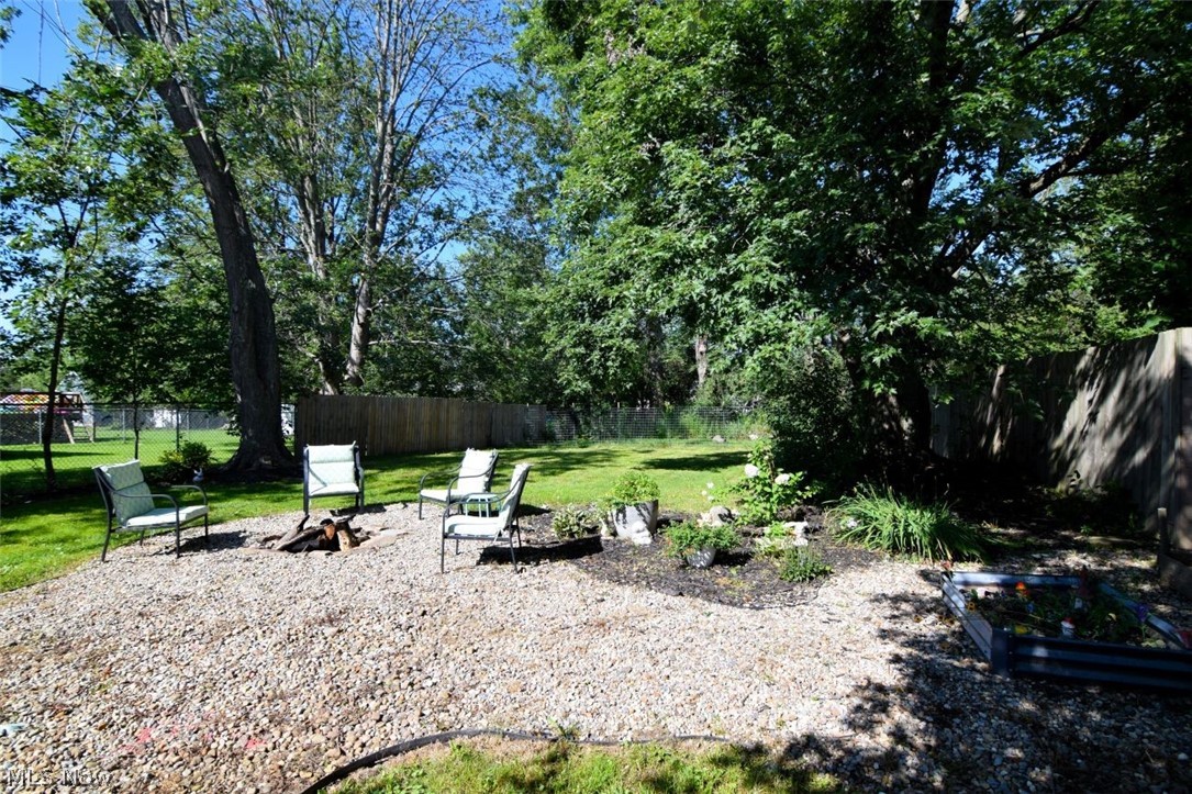 696 High Street Property Photo 31
