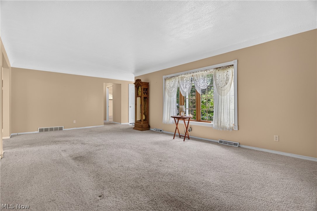 1164 Edgecliff Drive Property Photo 6