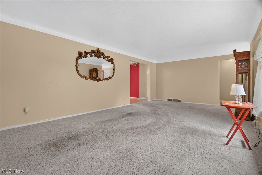 1164 Edgecliff Drive Property Photo 7