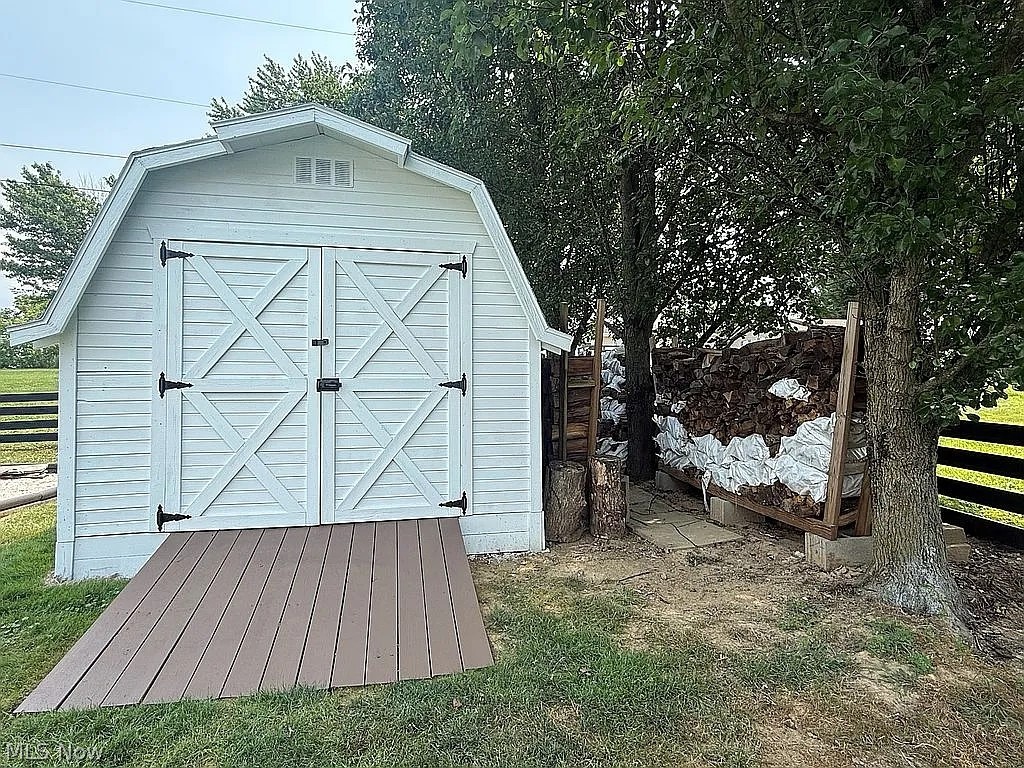 64118 Warne Drive Property Photo 14