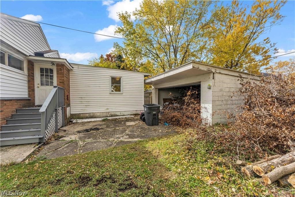 664 E 162nd Street Property Photo 3