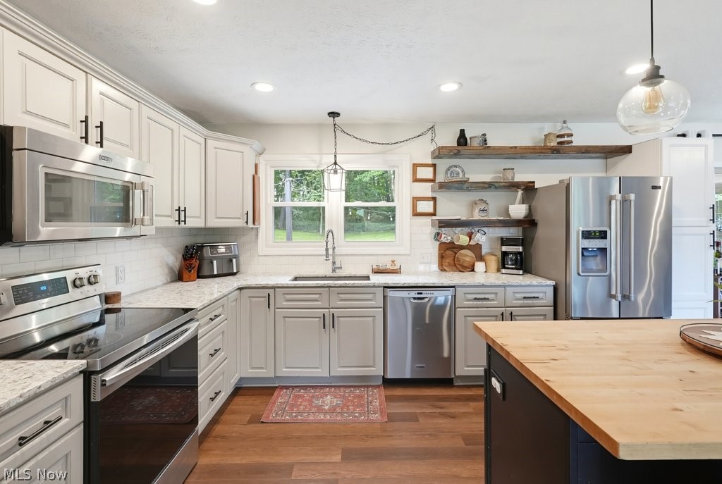 862 Dunning Road Property Photo 3