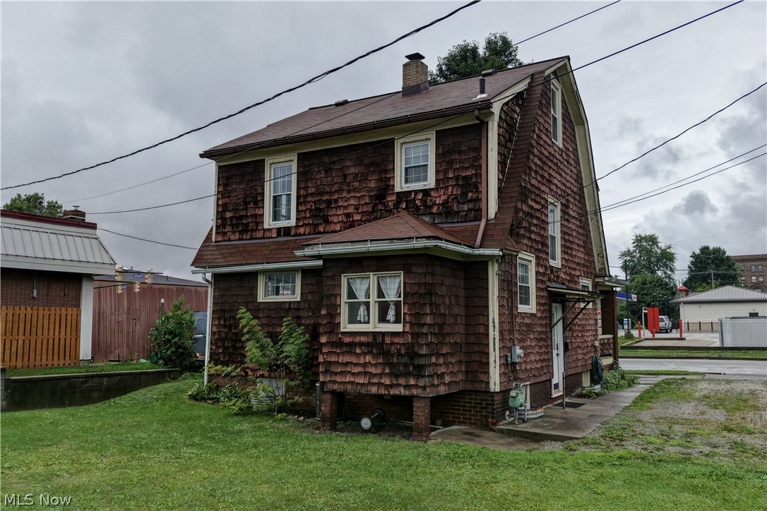 121 2nd Street Se Property Photo 6