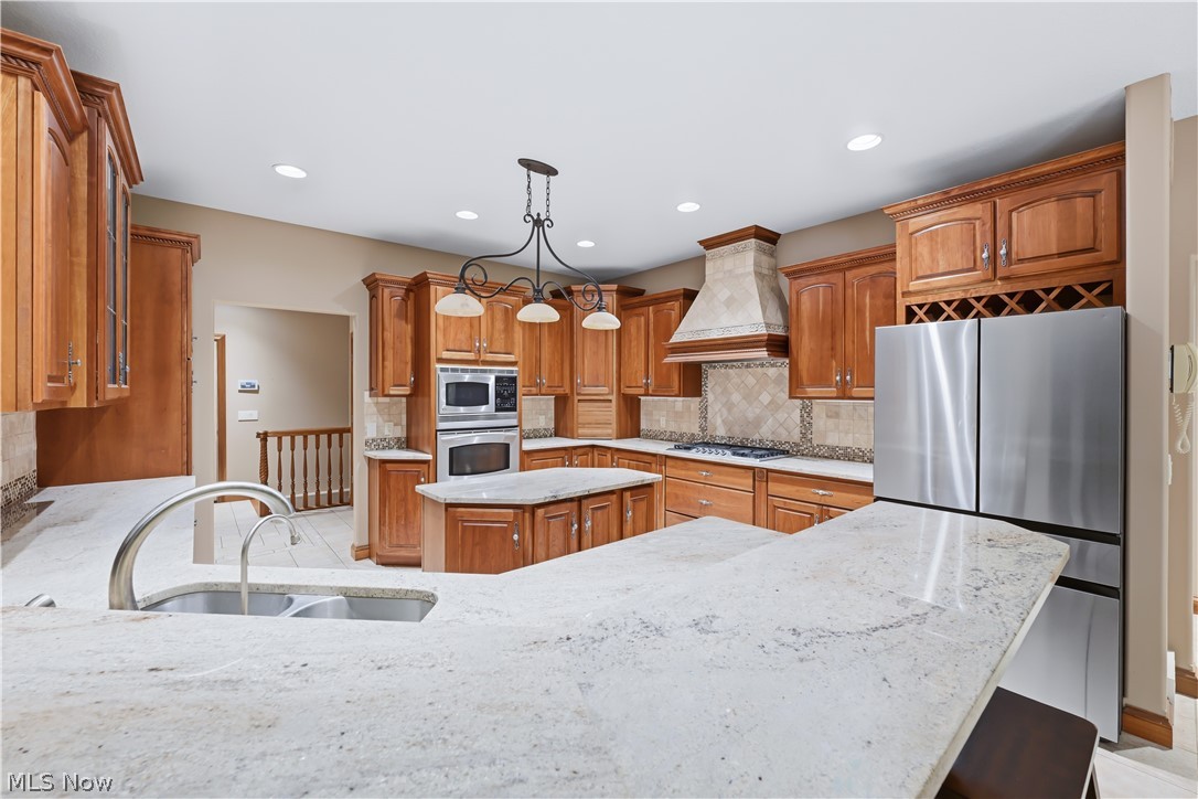 5560 Oak Hill Drive Property Photo 11