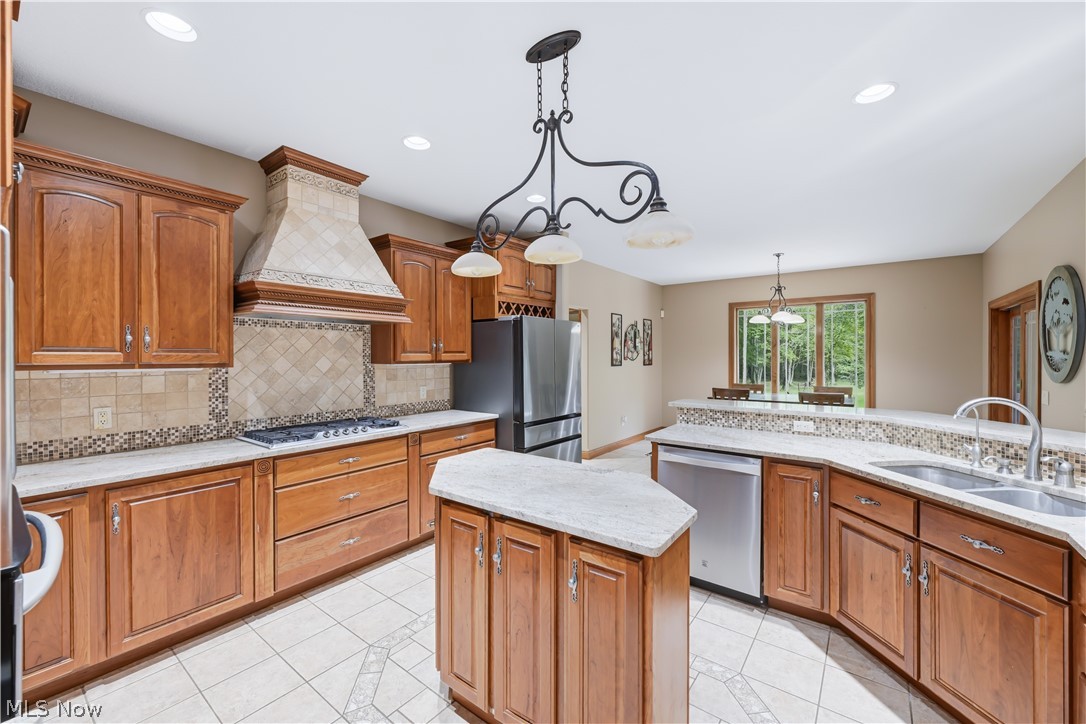 5560 Oak Hill Drive Property Photo 12