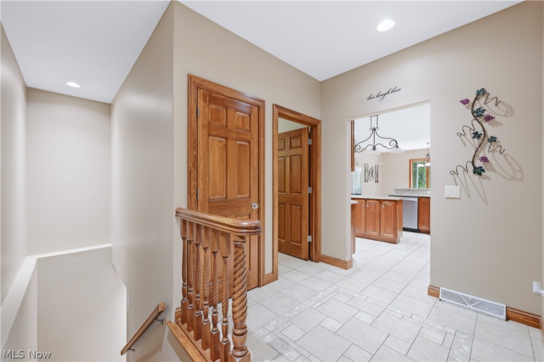 5560 Oak Hill Drive Property Photo 27