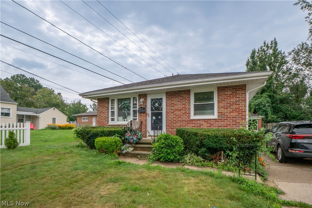 246 E Ralston Avenue Property Photo 1