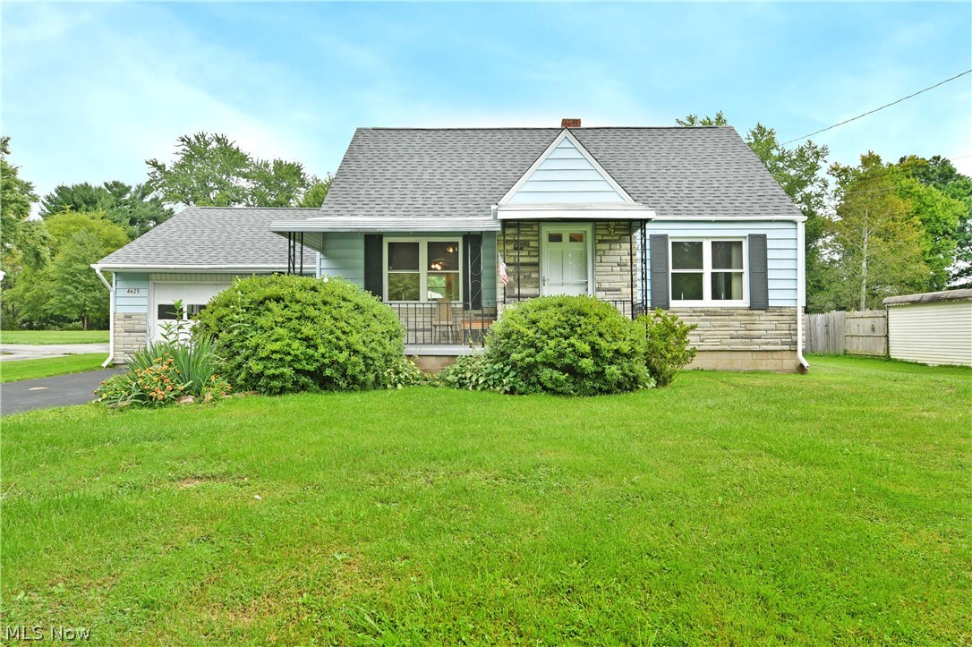 4625 Middle Drive Property Photo 2