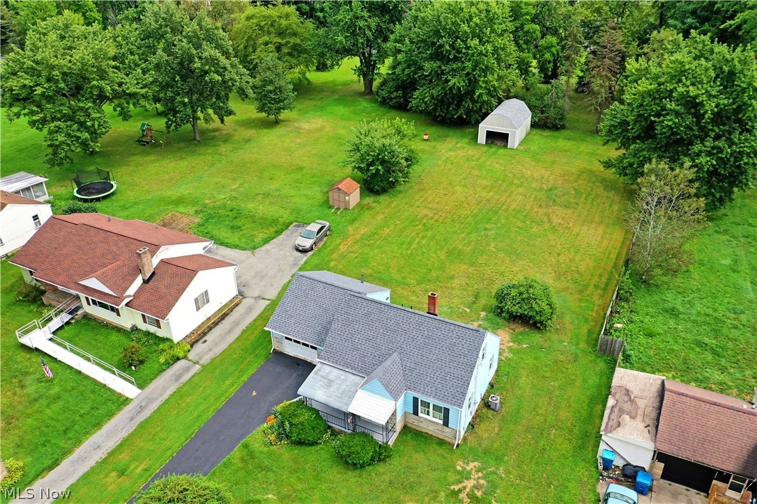 4625 Middle Drive Property Photo 3