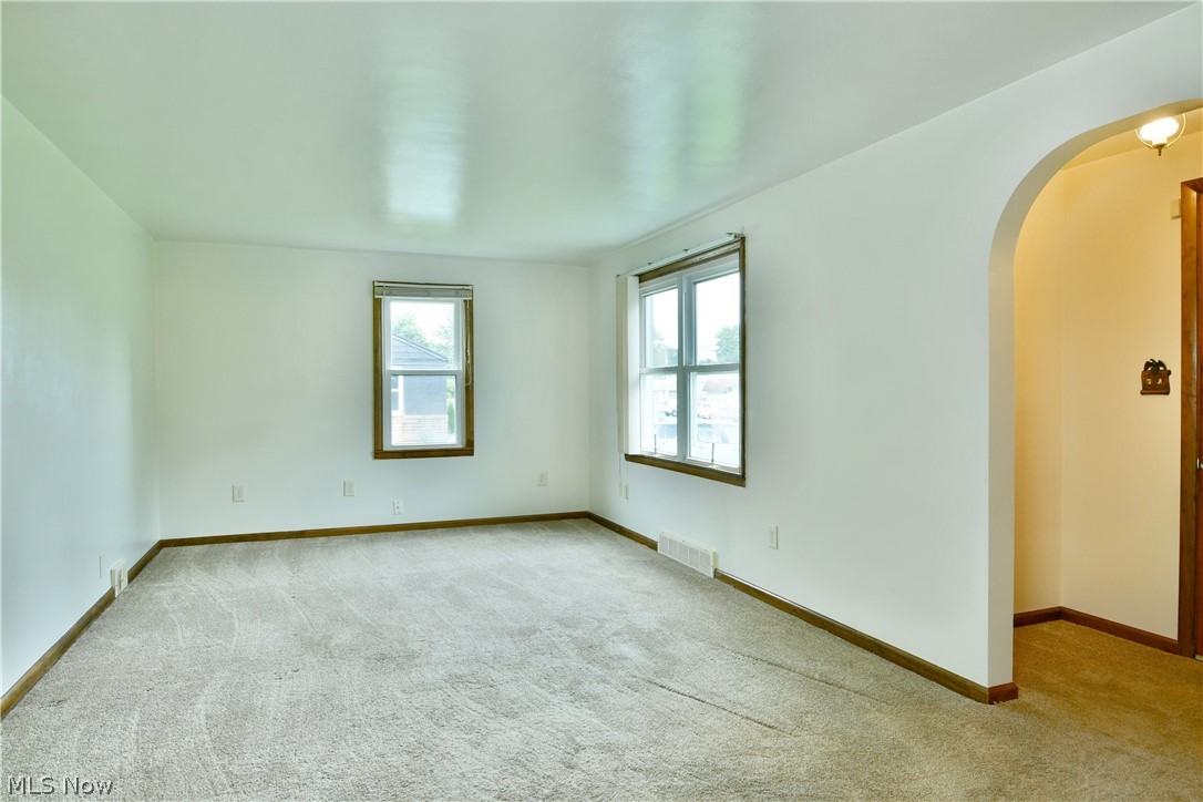 4625 Middle Drive Property Photo 5