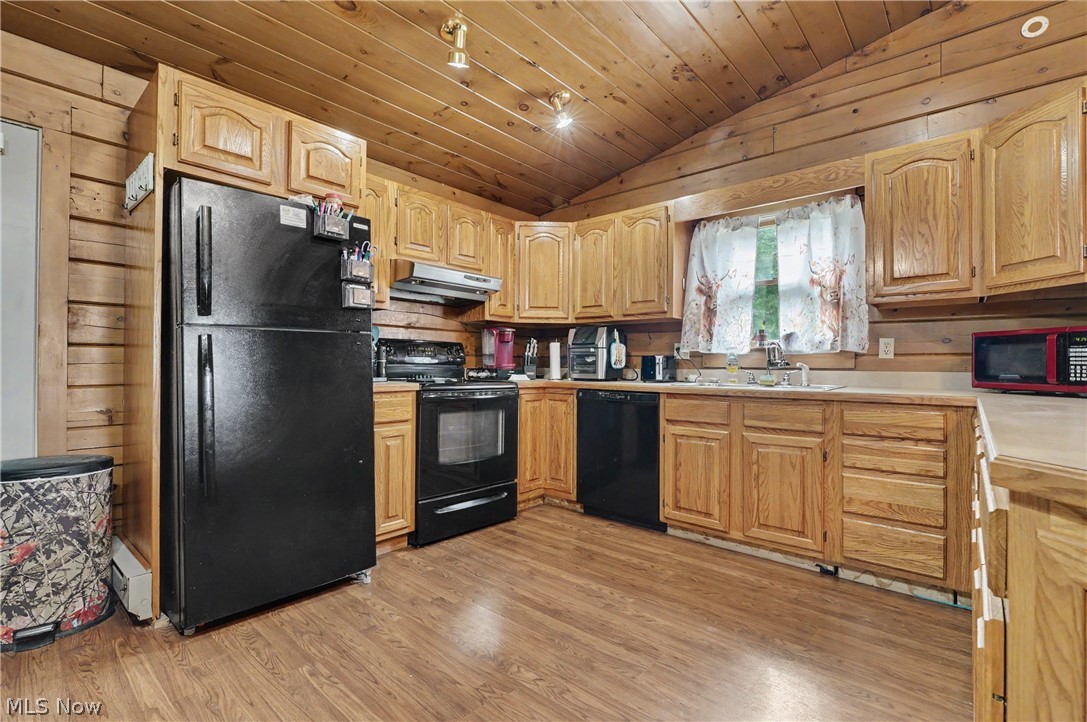 6092 Warren Road Property Photo 7