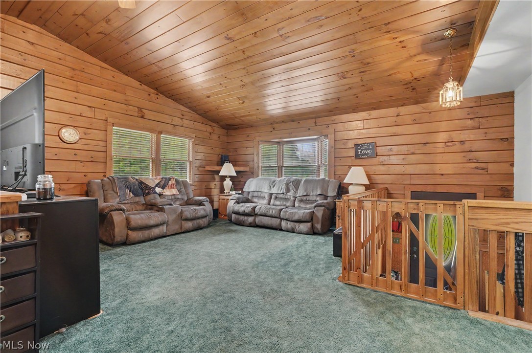 6092 Warren Road Property Photo 13