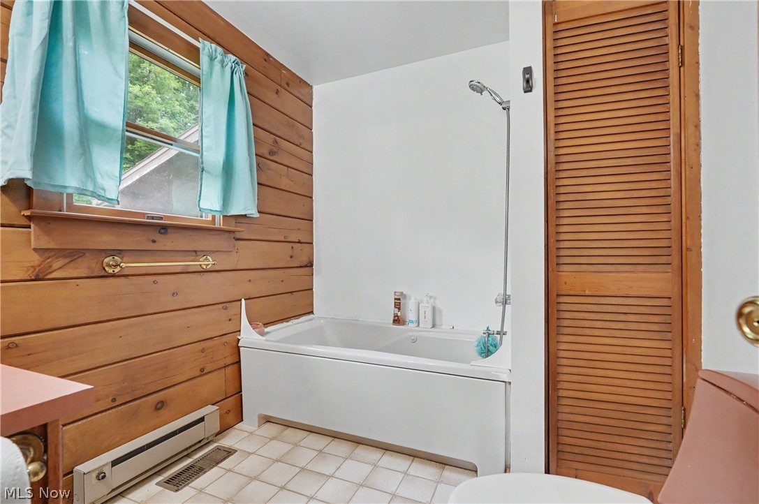6092 Warren Road Property Photo 24