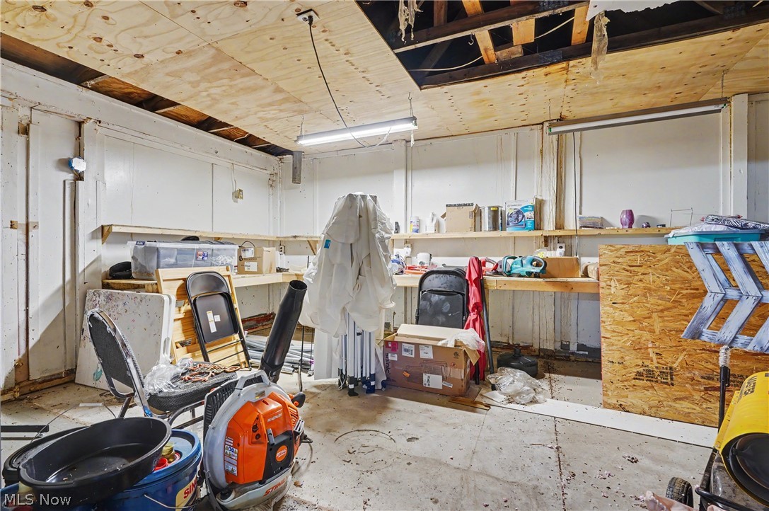 6092 Warren Road Property Photo 40