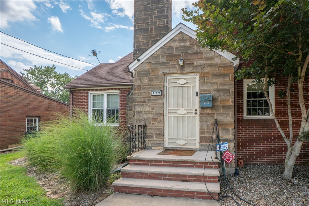 217 Whipple Avenue Nw Property Photo 4