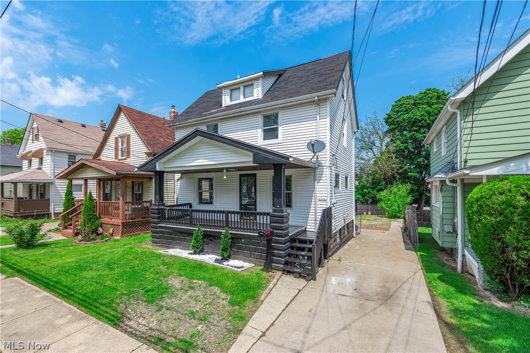 2718 Roanoke Avenue