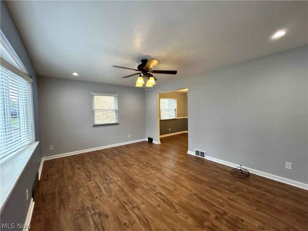 925 Oxford Boulevard Property Photo 3