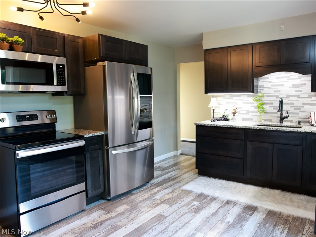 5833 Ford Road Property Photo 4