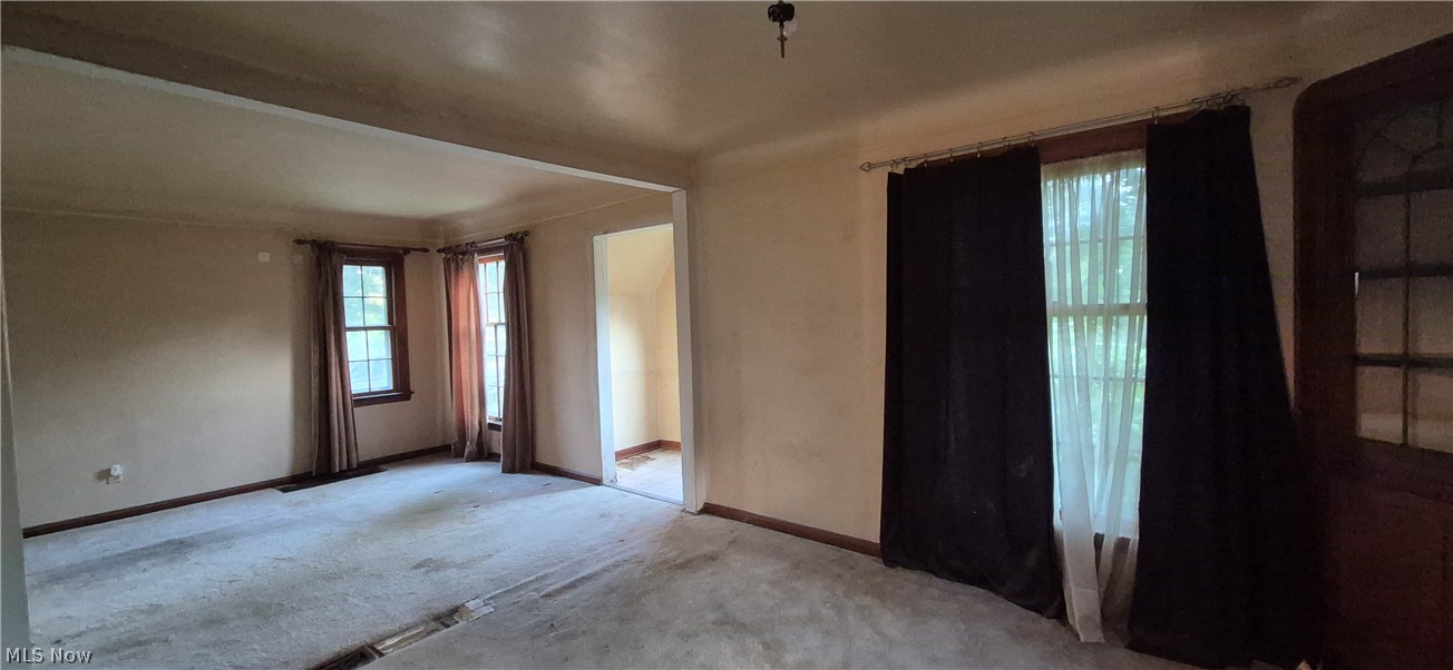 1026 E Schaaf Road Property Photo 5