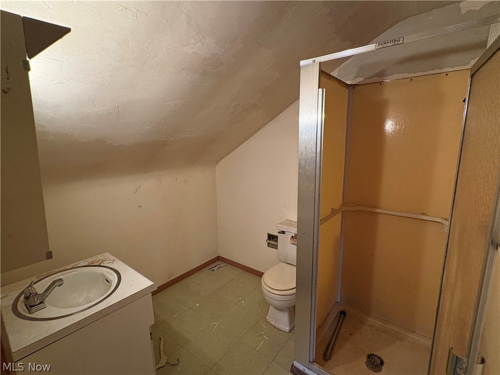 1026 E Schaaf Road Property Photo 15