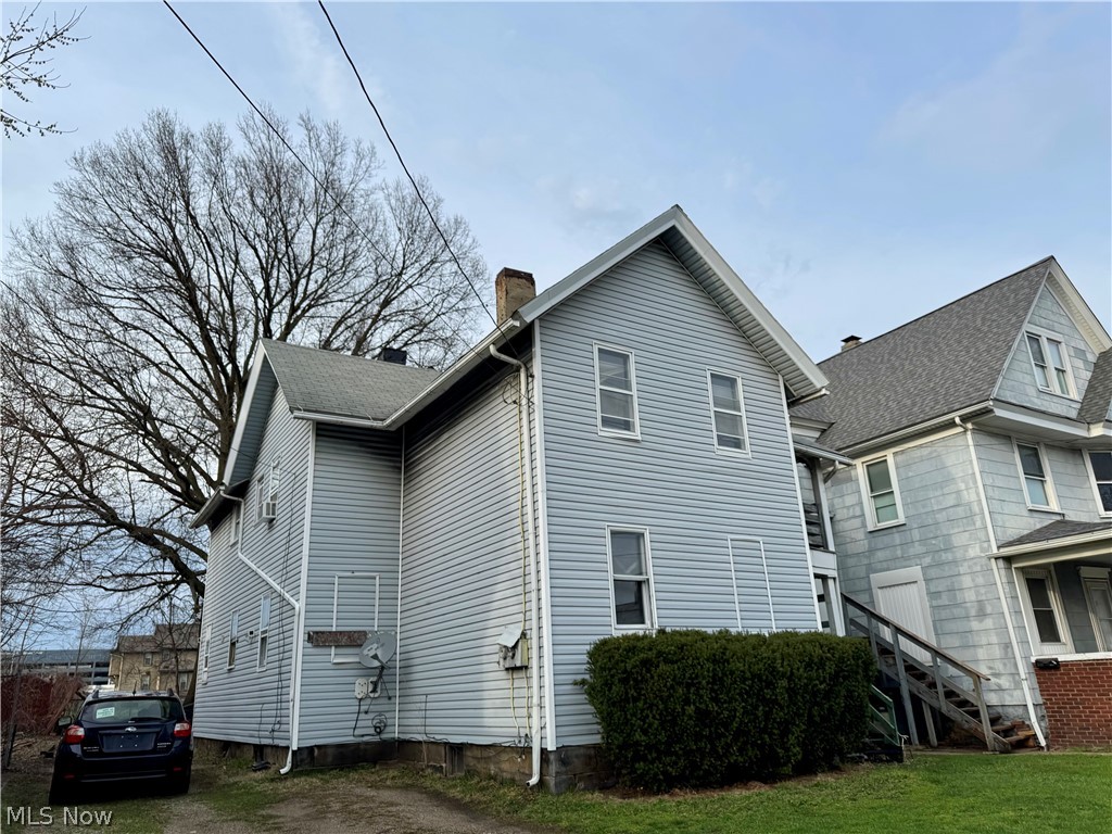 543 E Buchtel Avenue Property Photo 1