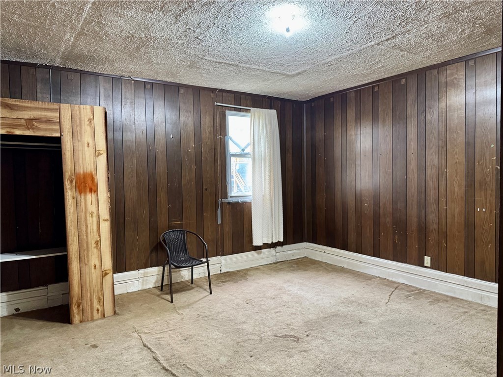 543 E Buchtel Avenue Property Photo 5