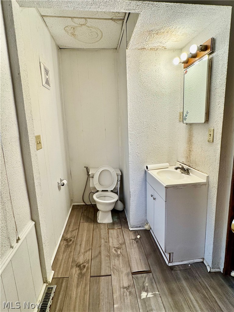 543 E Buchtel Avenue Property Photo 10