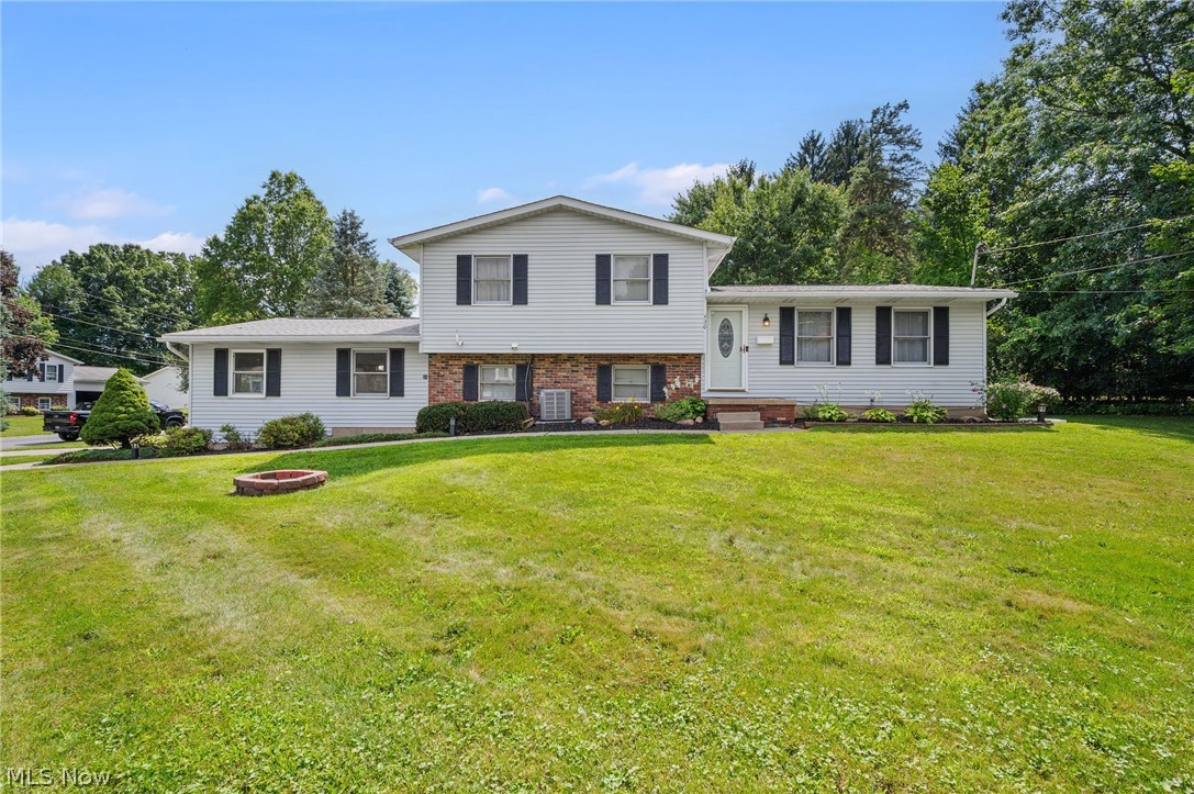 430 Hilltop Drive Property Photo 1