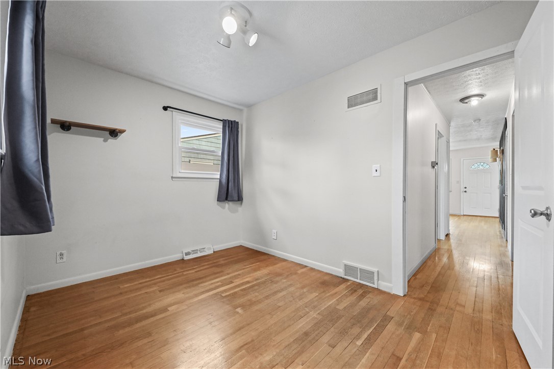 138 Thorlone Avenue Property Photo 17