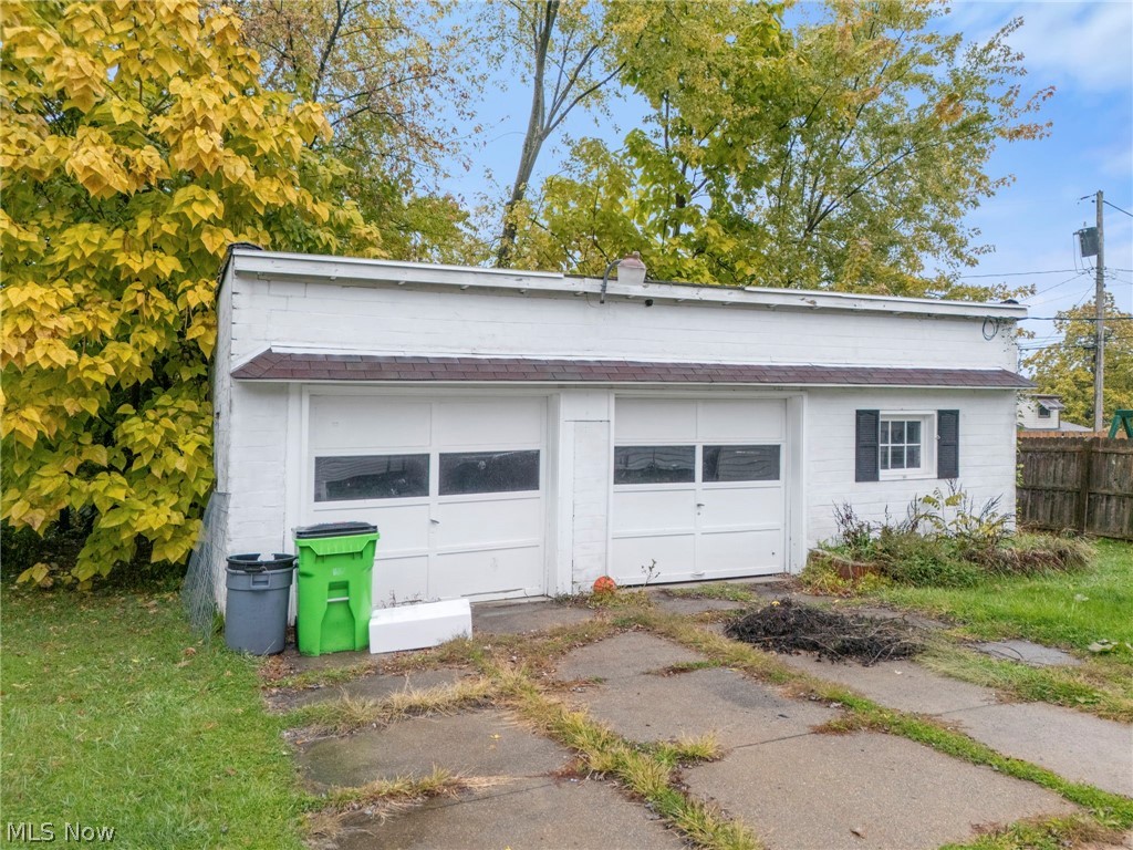 834 Devine Street Property Photo 5