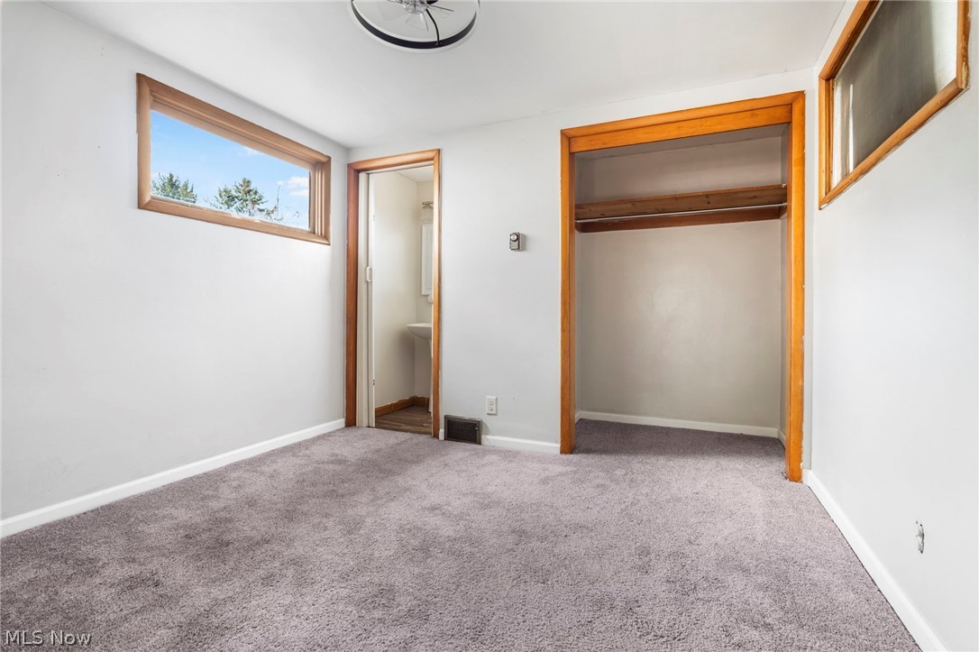 834 Devine Street Property Photo 13