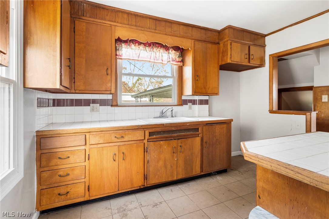 834 Devine Street Property Photo 16