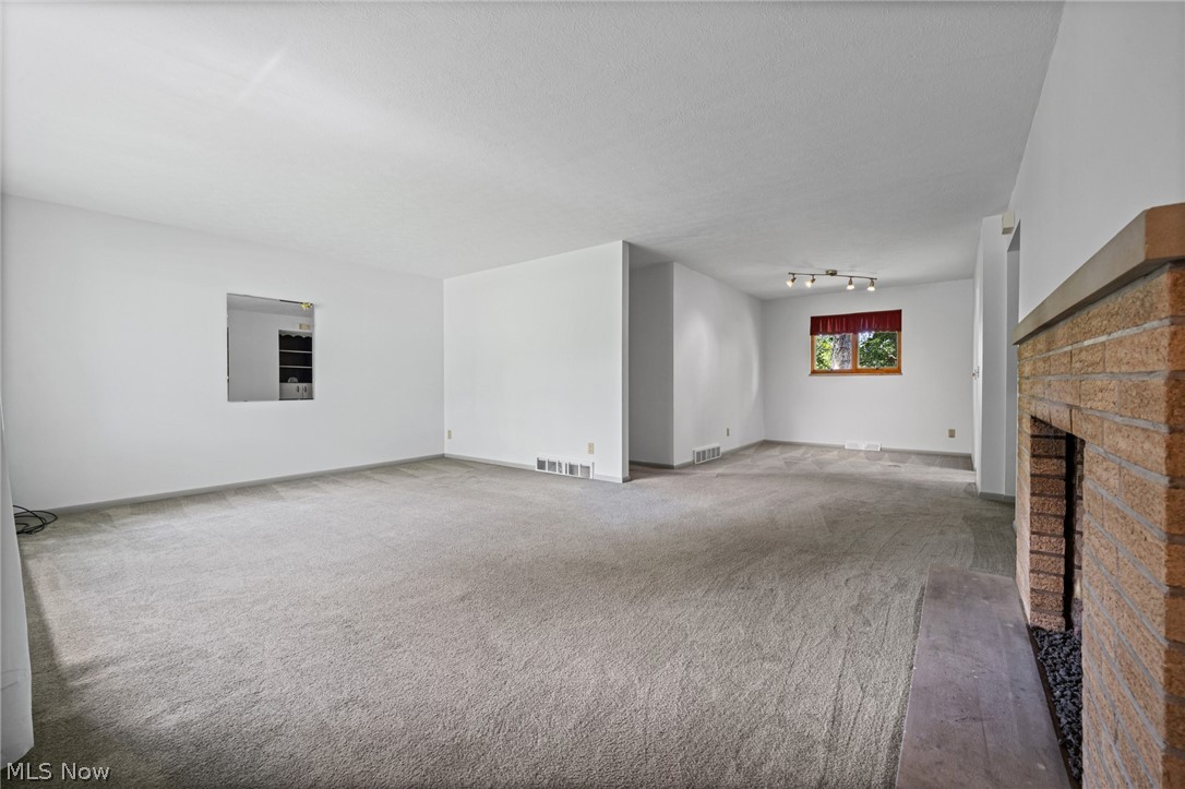 6217 Brookside Road Property Photo 3