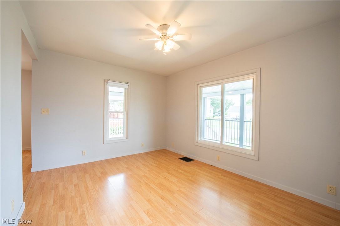 126 Willis Avenue Property Photo 15