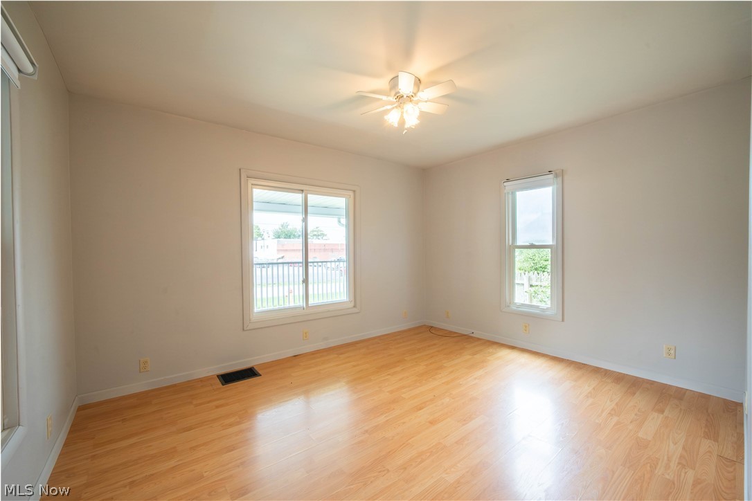 126 Willis Avenue Property Photo 16
