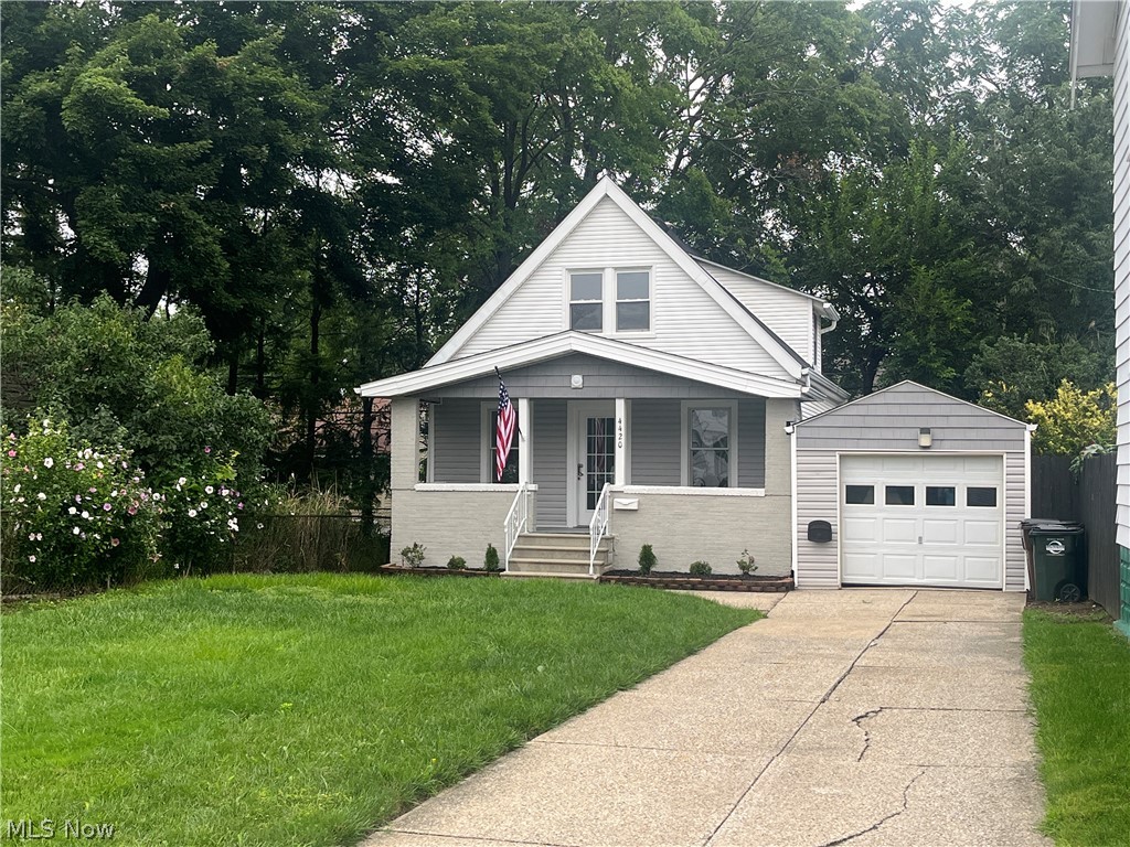 4420 Torrington Avenue Property Photo 3