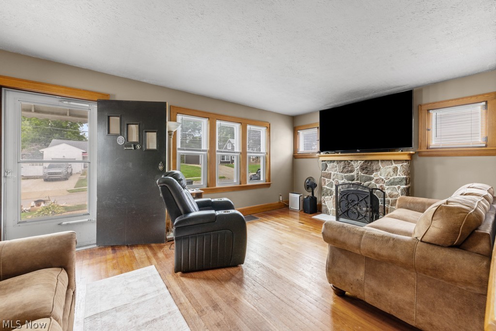 1392 Indianola Avenue Property Photo 3