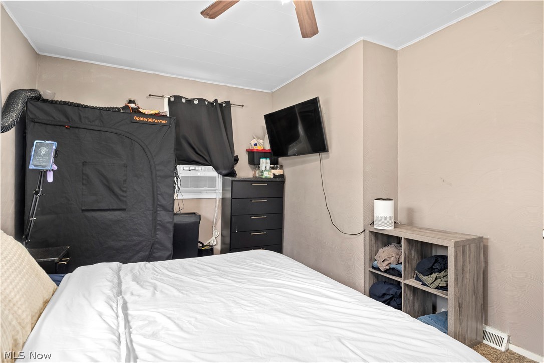 1674 E 32nd Street Property Photo 15