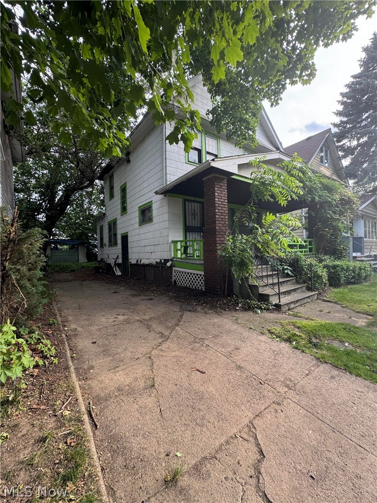 12700 Maple Avenue Property Photo 2