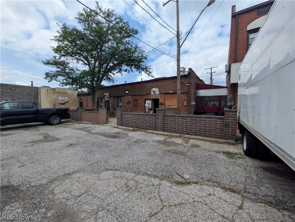 21900 Lake Shore Boulevard Property Photo 3