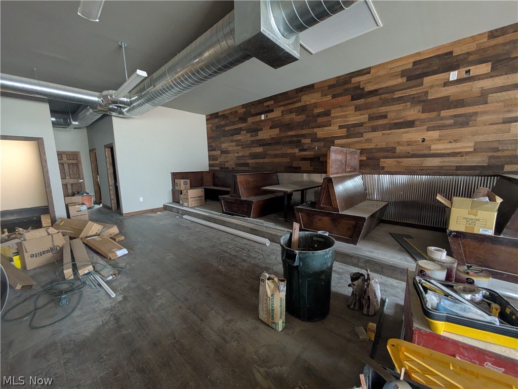 21900 Lake Shore Boulevard Property Photo 8