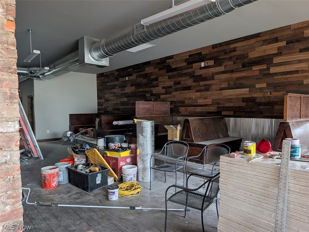 21900 Lake Shore Boulevard Property Photo 15