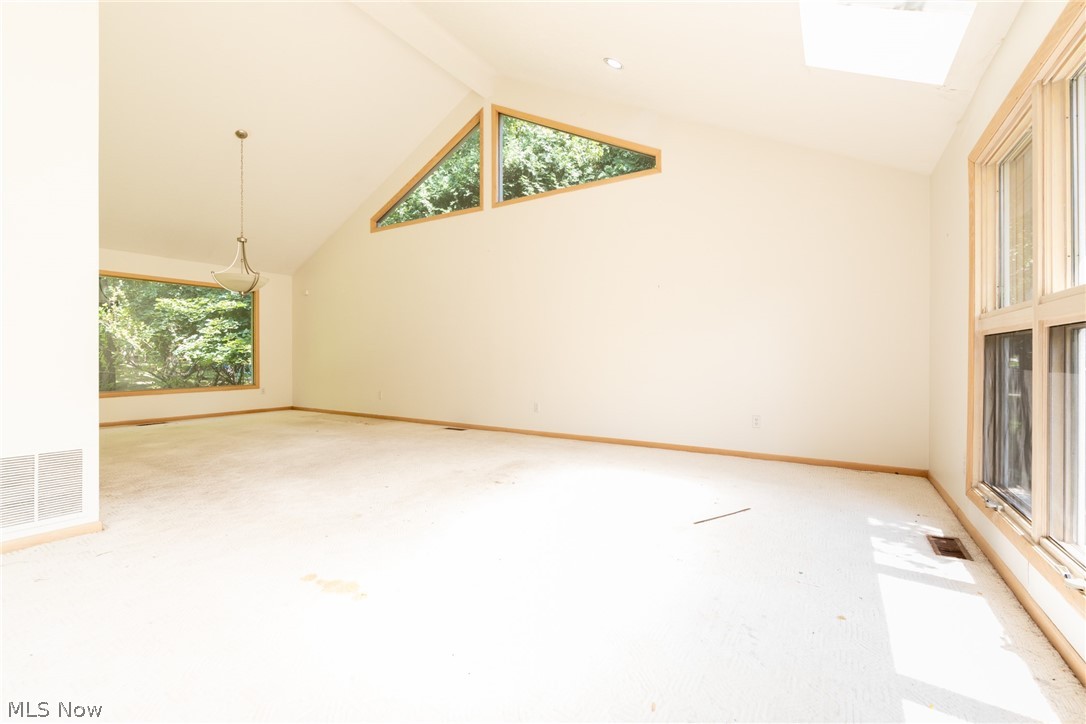 245 Jackson Drive Property Photo 3
