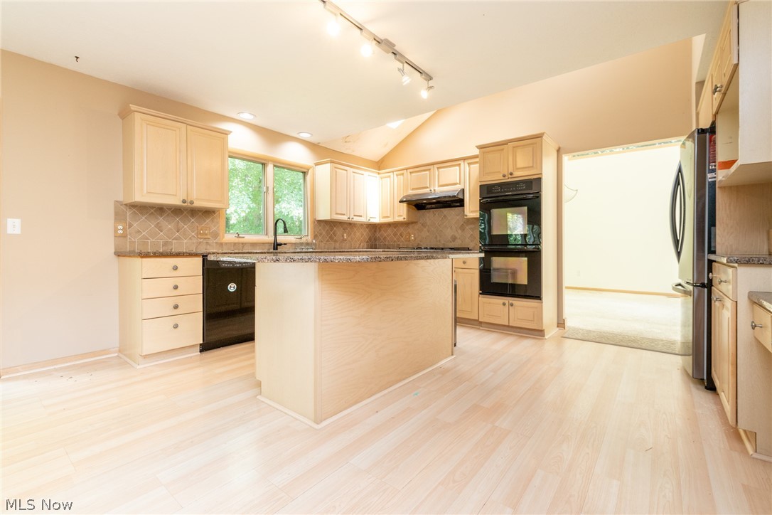 245 Jackson Drive Property Photo 8