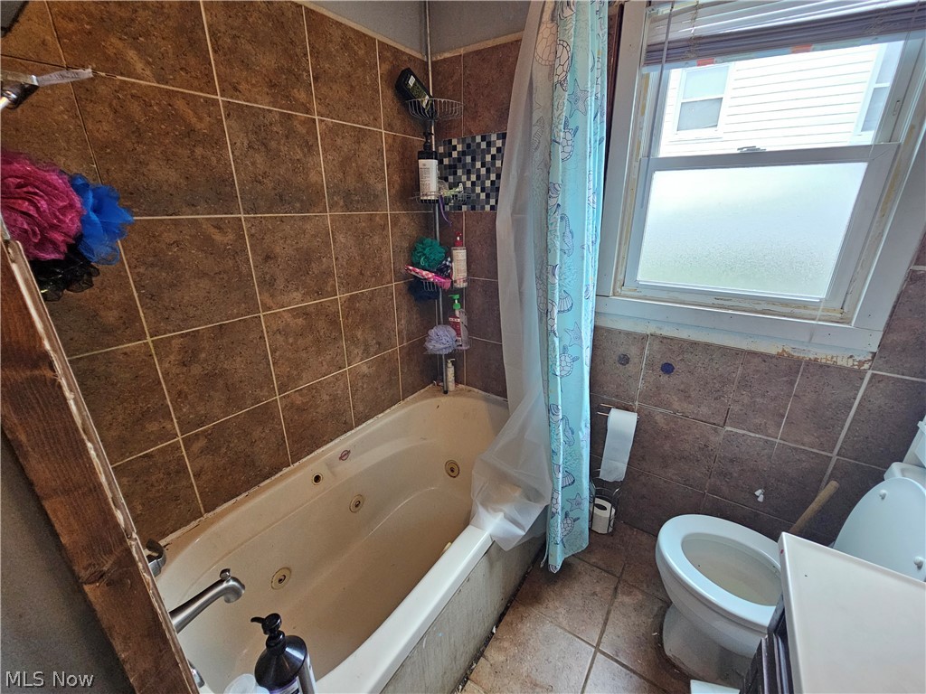265 Massillon Road Property Photo 11